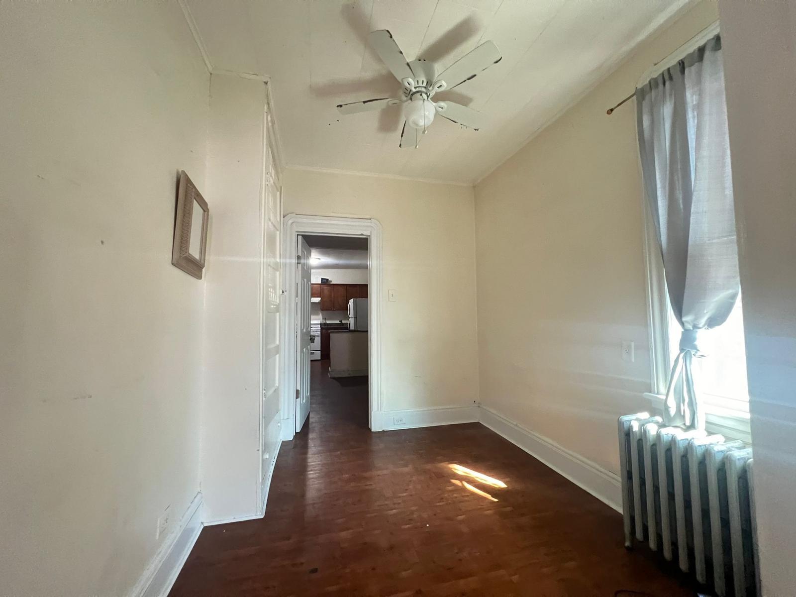 54 Montrose Ave 1 - 53 Montrose Ave