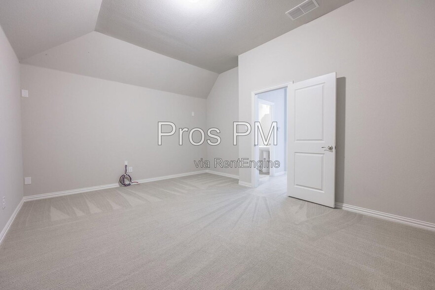 Building Photo - 1017 Wimberly Ln