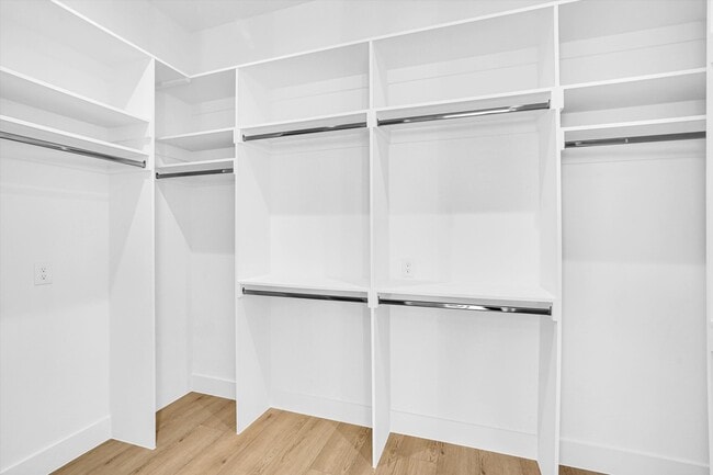 Building Photo - 1703 Nomas St