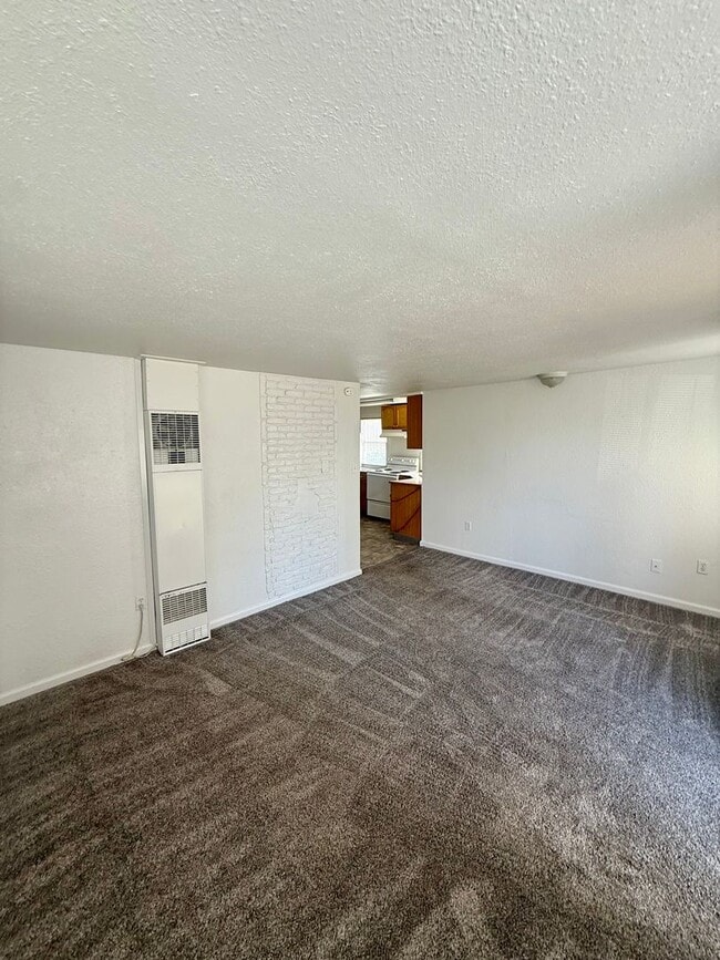 Building Photo - 1 Bed 1 Bath House 2 miles from Oit and Sky Lakes Medical Center