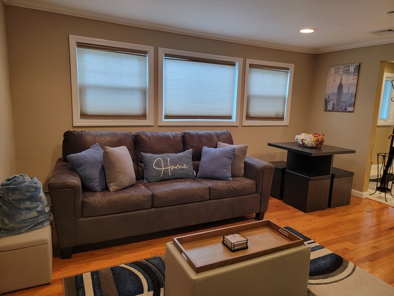 Personal Living room and Dining - 22 Wilshire Ct