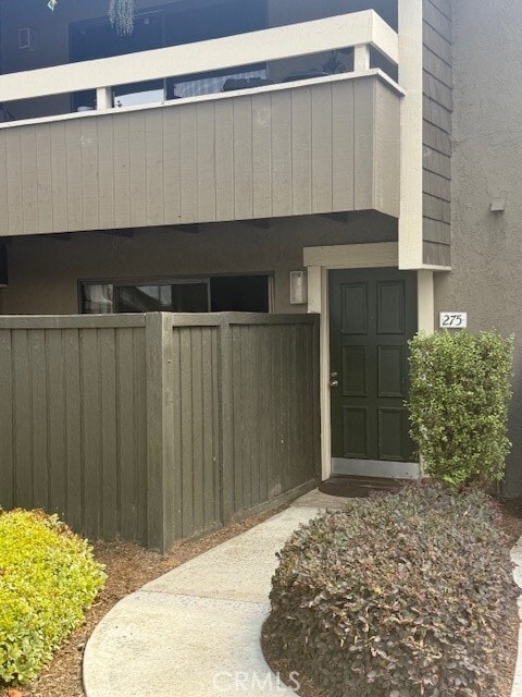 Building Photo - 275 Streamwood