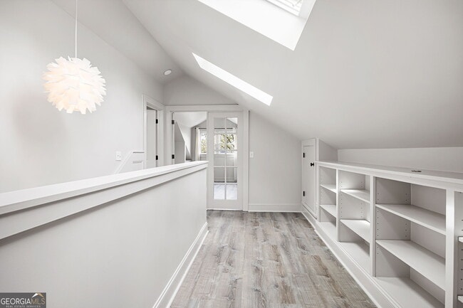 Building Photo - 193 Feld Ave