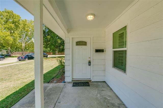 Building Photo - 5805 Straley Ave