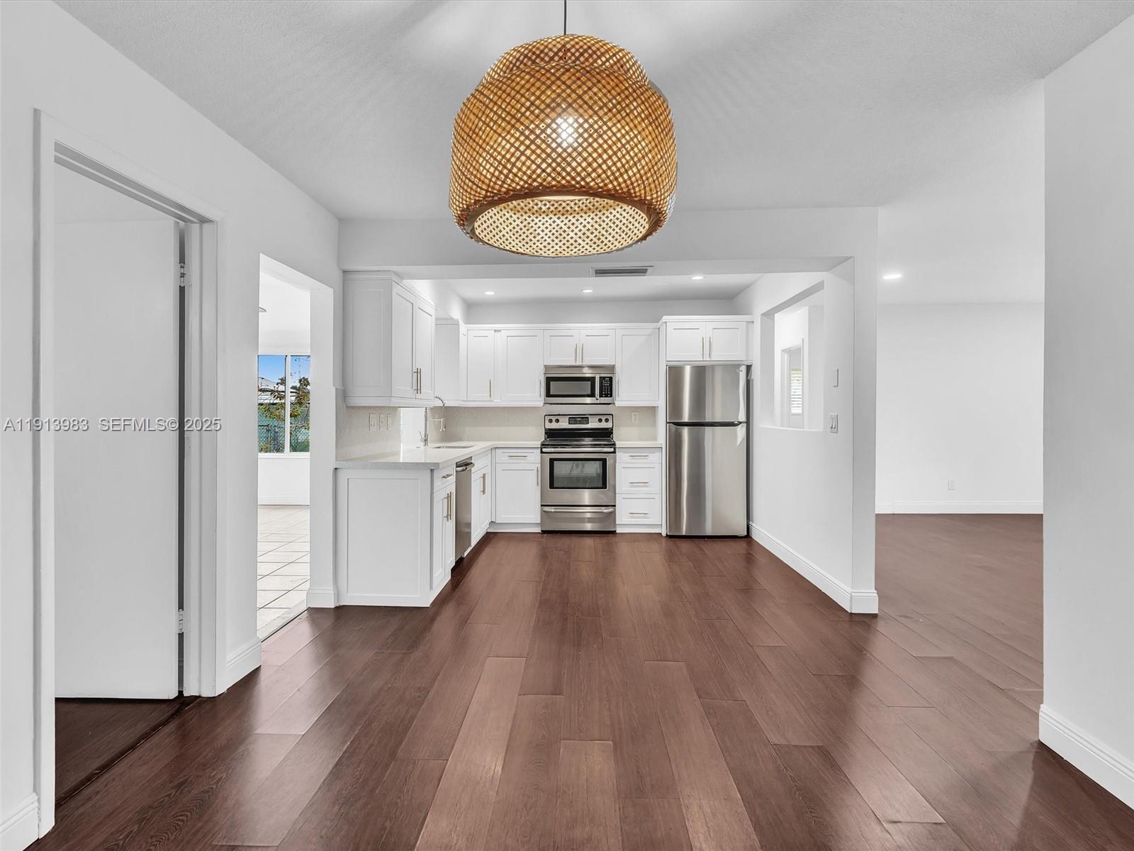 Building Photo - 4500 SW 42nd Ter