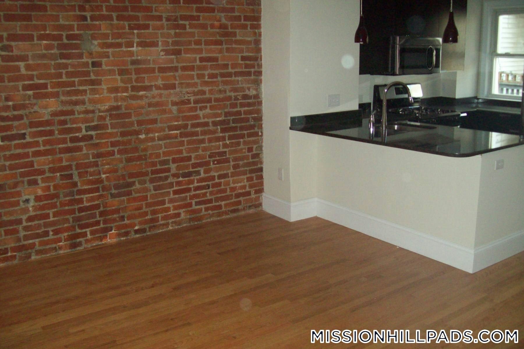 Building Photo - 14 Parker Hill Ave