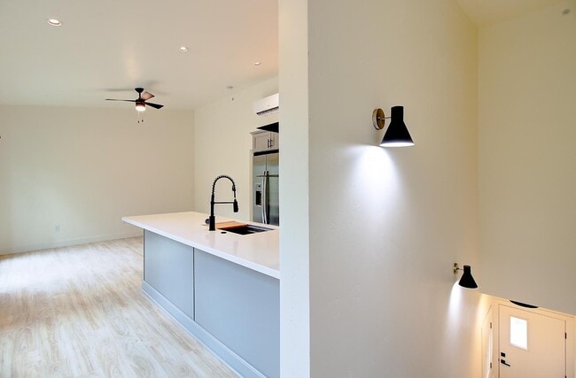 Building Photo - 1221 East Emma Drive