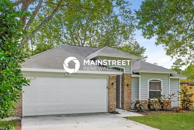 Building Photo - 3 Bedroom Pet-Friendly Home in Jacksonville, FL with Main Street Renewal