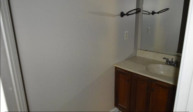 Building Photo - 1901 Steeplechase Ct