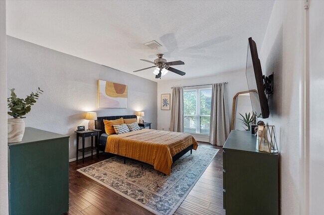 Building Photo - 1201 Bering Dr