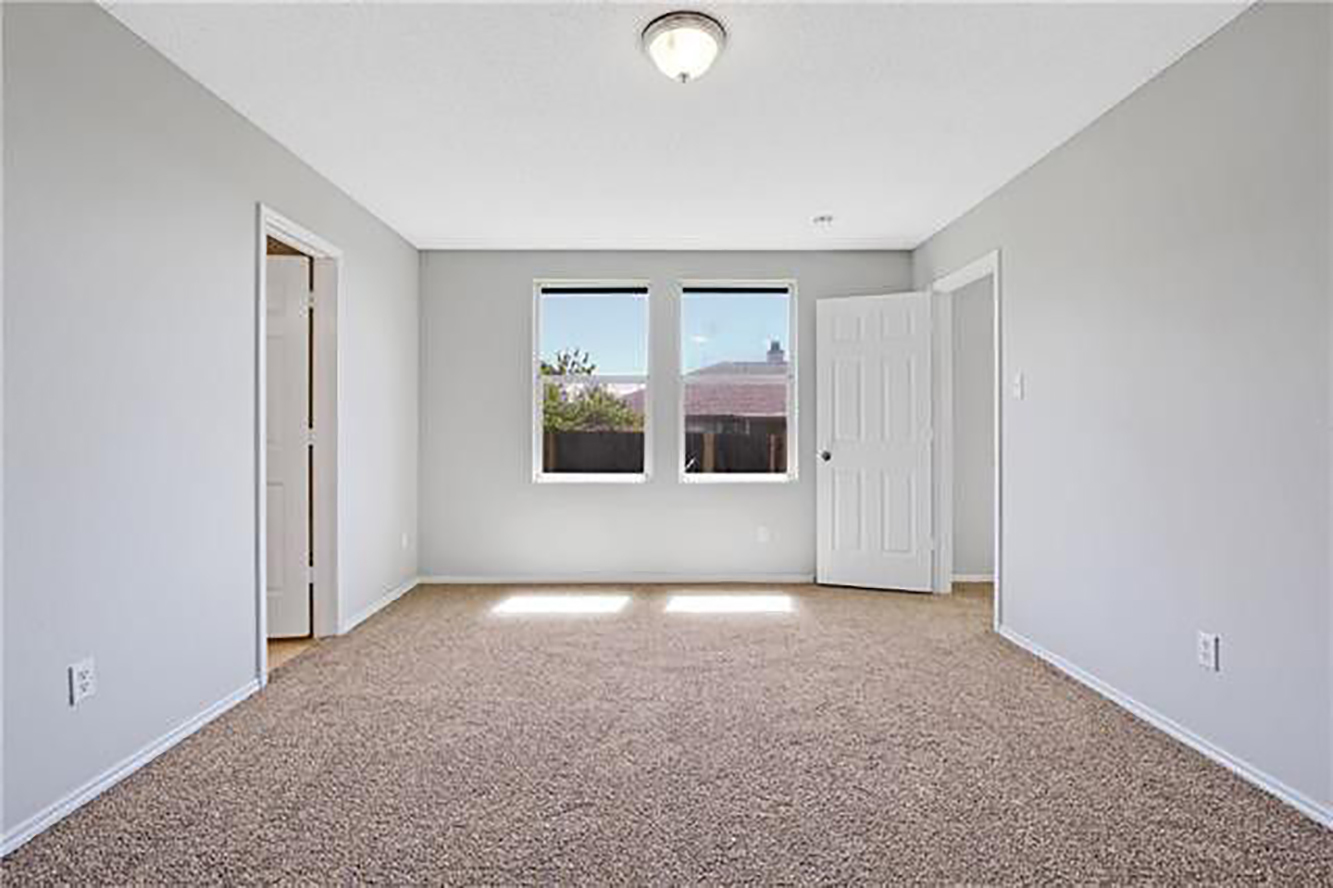 Master bedroom. - 1419 Windy Meadows Dr