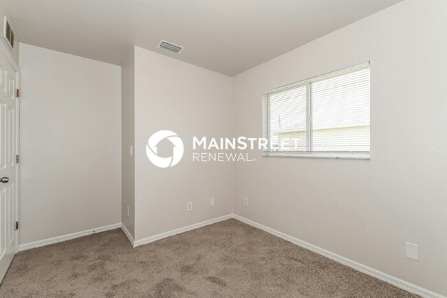 Building Photo - 3 Bedroom Pet-Friendly Home in Lehigh Acre...