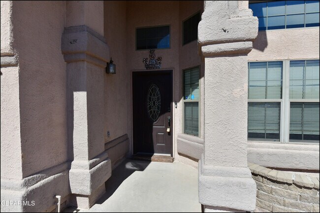 Building Photo - 3257 Sunset Point Dr