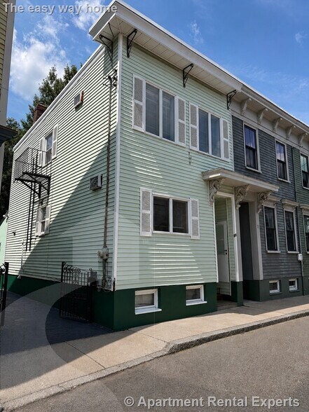 Building Photo - 19 7th St