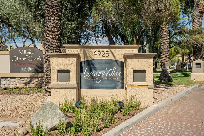 Building Photo - Move In Ready! Two Bedrooms - Tuscany Villas