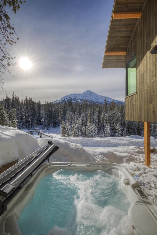 Building Photo - 17 Lakewood Dr