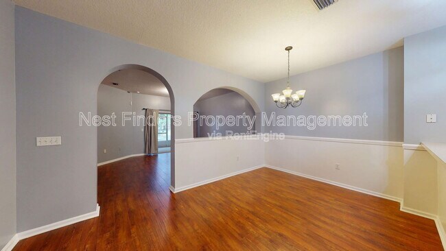 Building Photo - 9744 Summer Grove Way W