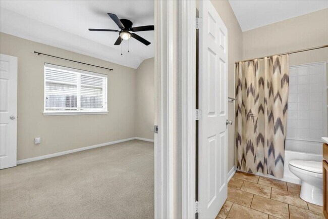 Building Photo - 6018 Tapestry Dr