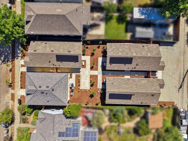 Building Photo - Beautiful 2 bedroom 1 bathroom New Build Close to UC Davis and McGeorge Law School