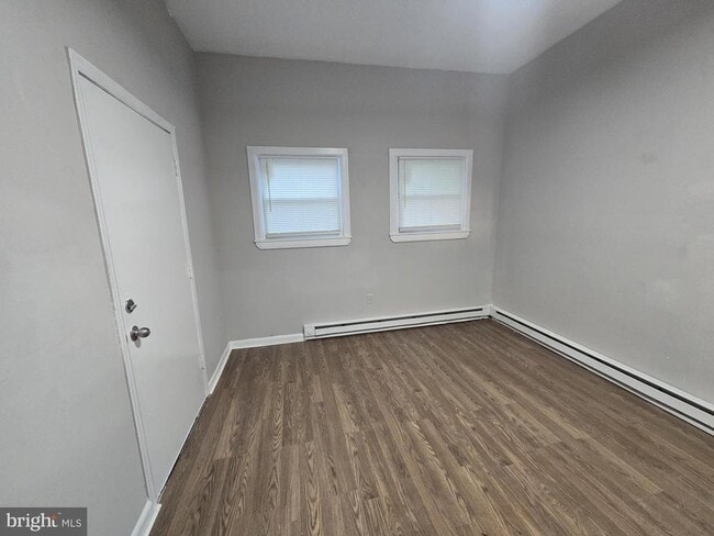 Building Photo - 2036 S 65th St