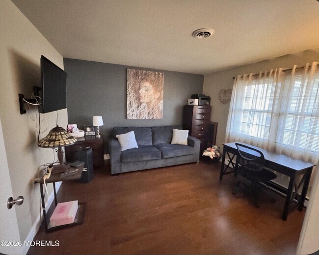 Building Photo - 43 D Sterling St