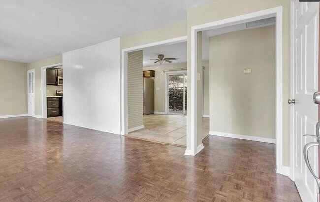 Building Photo - 2151 Brambleton Ave SW