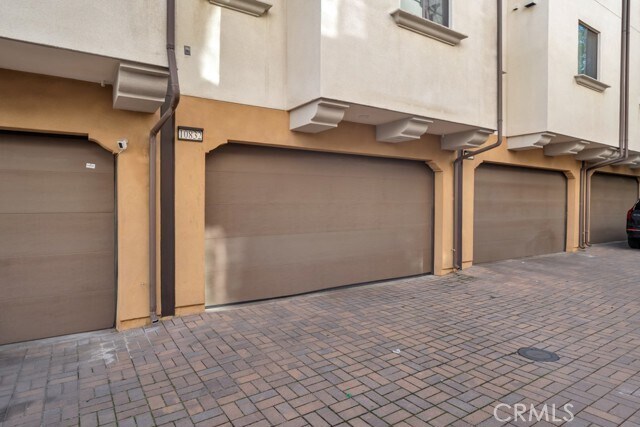 Building Photo - 10832 W Riverton Ct