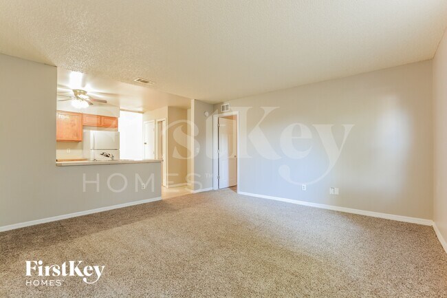 Building Photo - 710 Leeward Dr