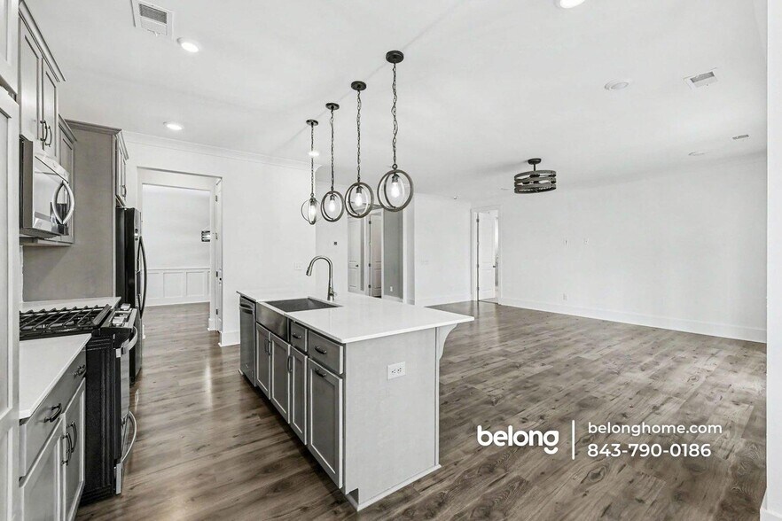 Building Photo - 212 Summer Tanager Dr
