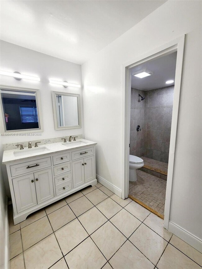 Building Photo - 4384 NW 9th Ave