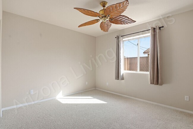 Building Photo - 3330 Tomahawk Dr