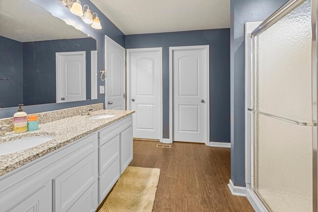 Building Photo - 6722 Rocky Ridge Dr