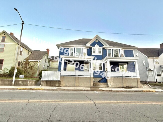 Primary Photo - 1829 Broadway