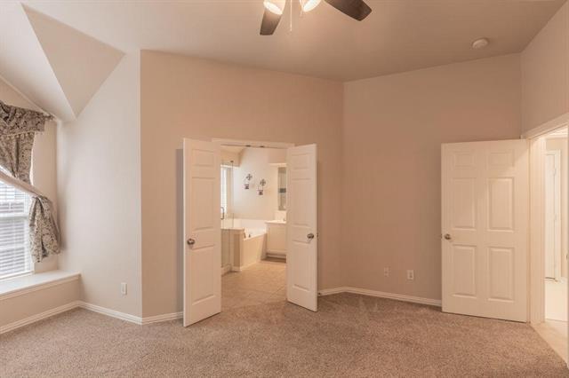 Building Photo - 2034 Westbury Ln
