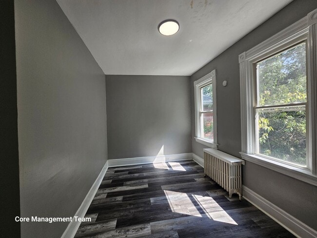 Building Photo - Update 2 bedroom House for Rent