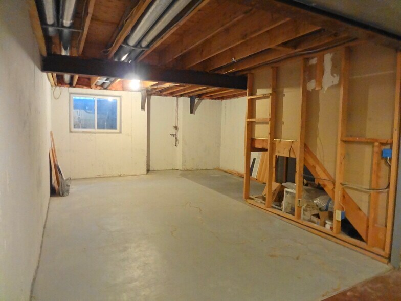 Building Photo - 2685 S Dayton Way