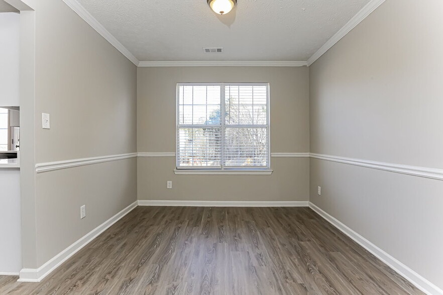 Building Photo - 3300 Rockmill Dr