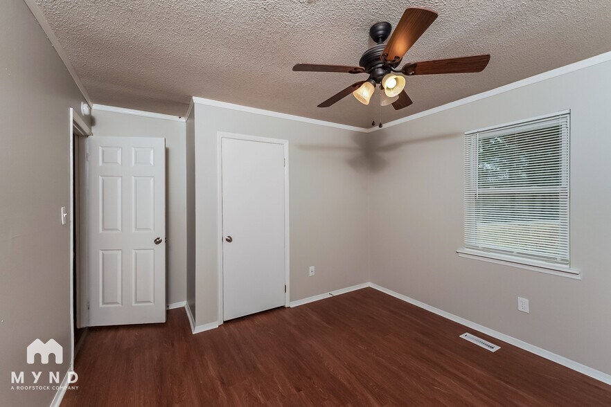 Building Photo - 6538 Mountain Heights Rd