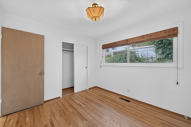 Building Photo - 259 Marietta Dr