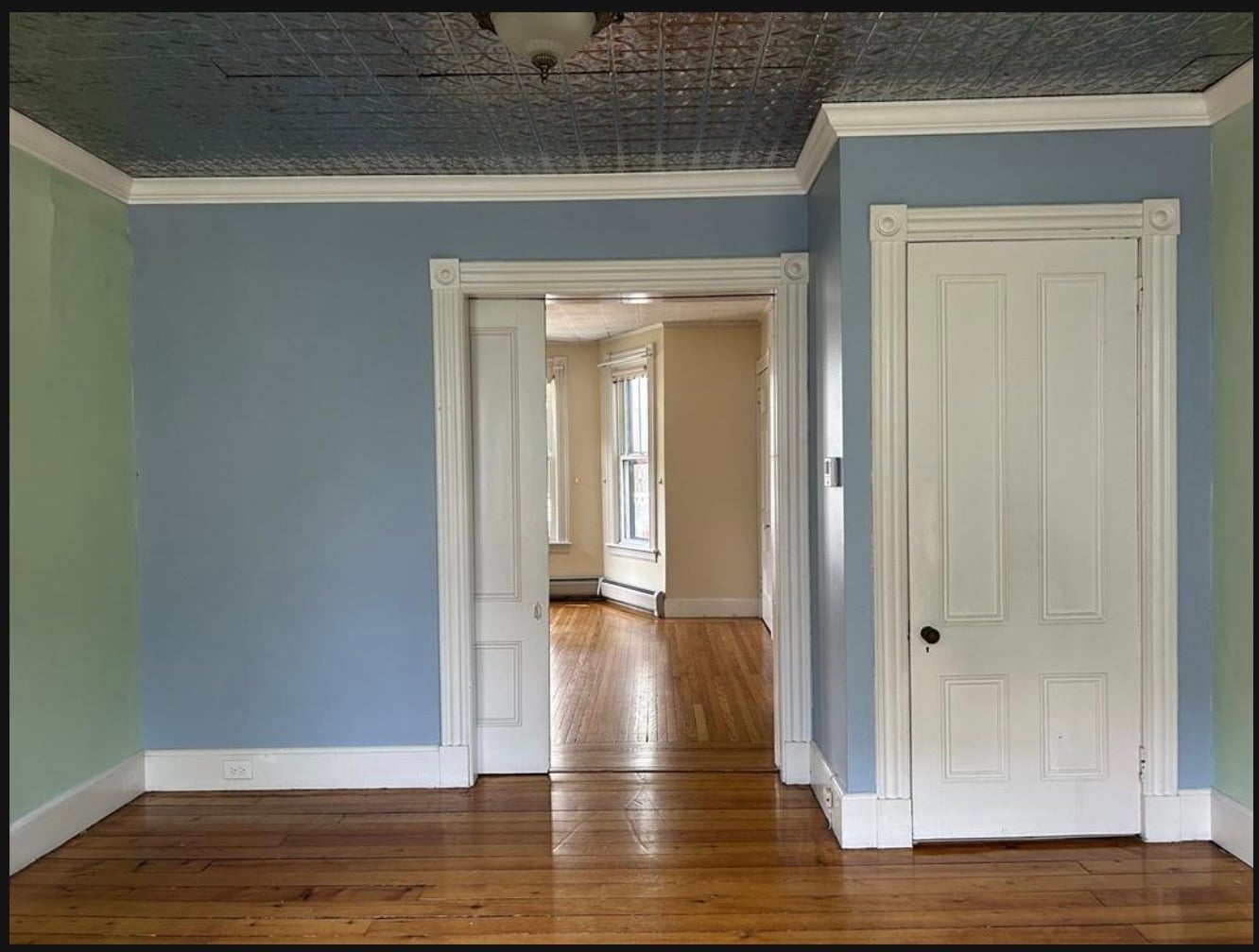 Building Photo - 296 Elm St