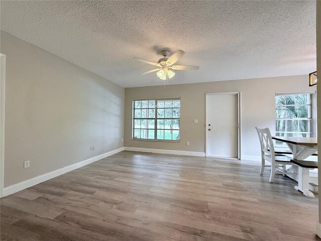 Building Photo - 11893 Raintree Dr