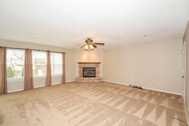 Building Photo - "Spacious 3-Bed Retreat in Fishers with El...