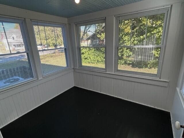 Building Photo - 311 E Main St