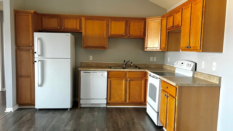 Building Photo - 3732 Balcary Bay