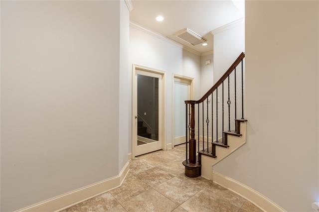 Building Photo - 18119 Frankford Lakes Cir