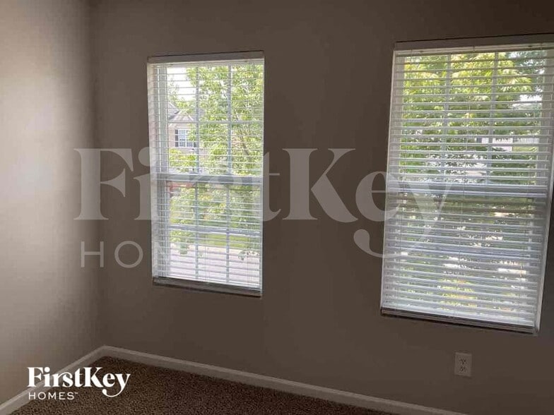 Building Photo - 12814 Coral Sunrise Dr