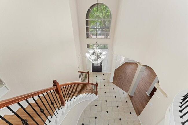 Building Photo - 26414 Creston Woods Dr