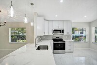 Building Photo - 5033 S La Sedona Cir