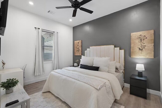 Building Photo - 4615 INDIE HEIGHTS Ln