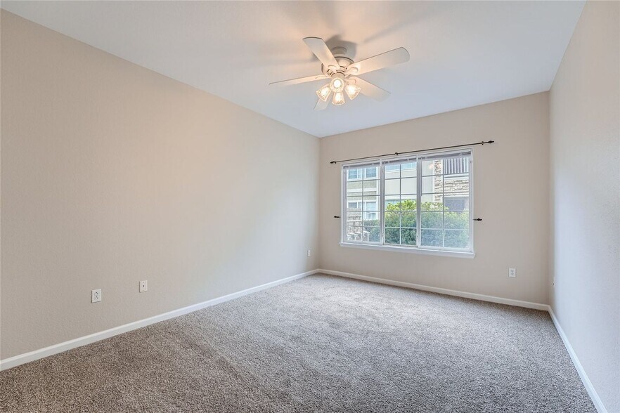 Building Photo - 10070 E Carolina Dr